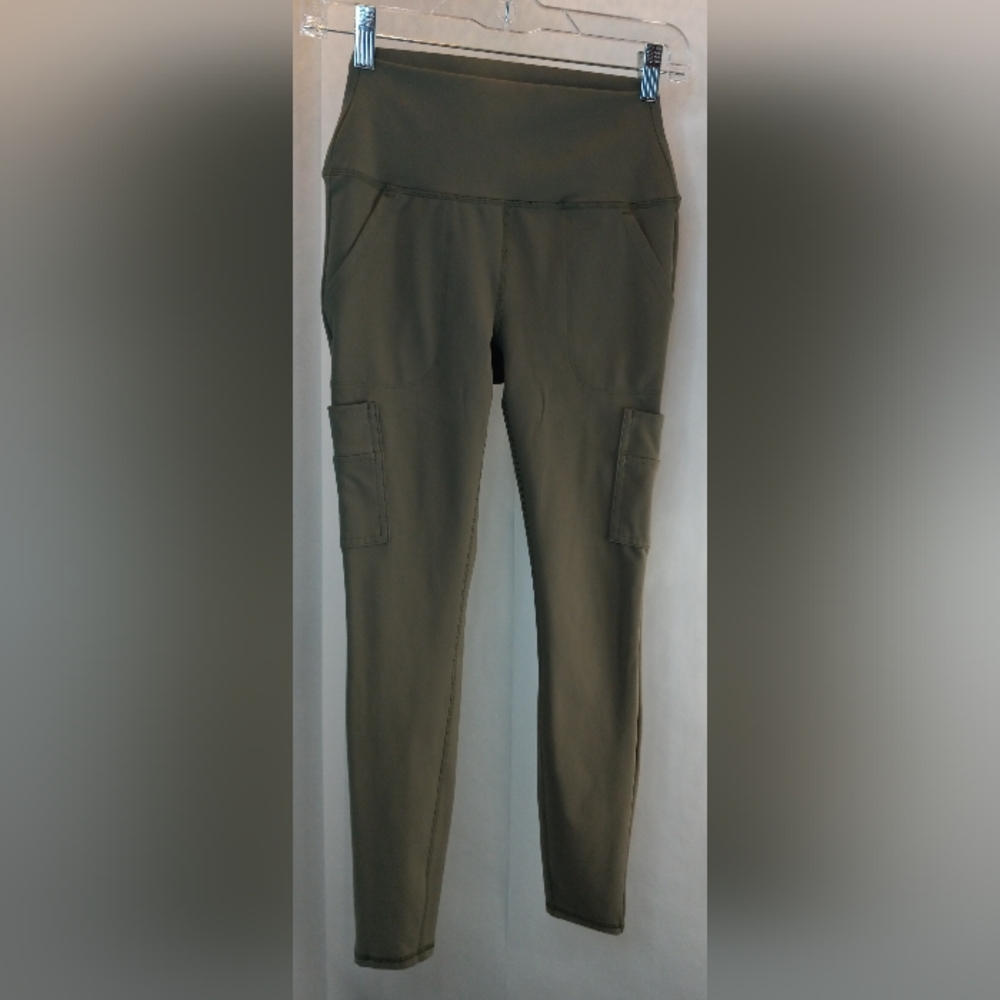 Avalanche Outdoor Suppy Co. Green Tights Camping Exercise Size Small